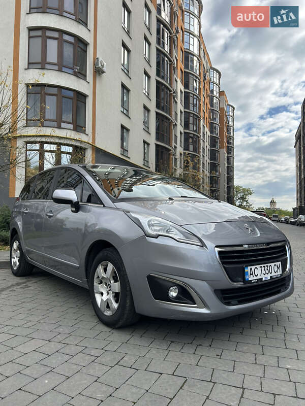Микровэн Peugeot 5008 2015 в Ивано-Франковске