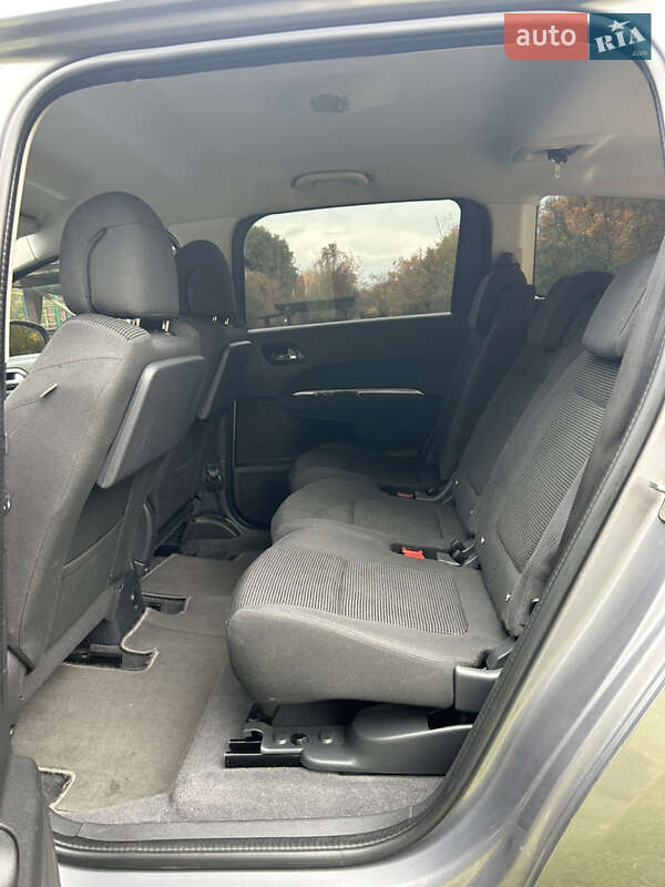 Микровэн Peugeot 5008 2015 в Ивано-Франковске