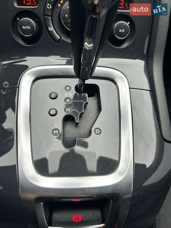 Микровэн Peugeot 5008 2015 в Ивано-Франковске