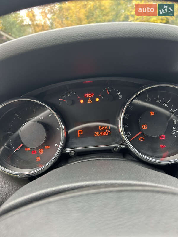 Микровэн Peugeot 5008 2015 в Ивано-Франковске