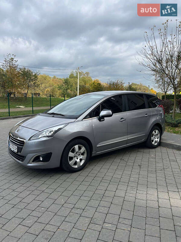Микровэн Peugeot 5008 2015 в Ивано-Франковске