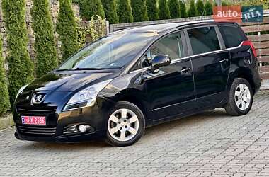 Микровэн Peugeot 5008 2012 в 