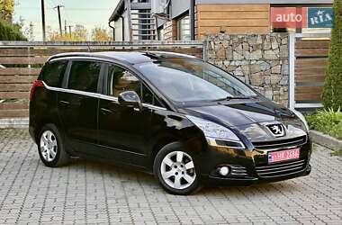 Микровэн Peugeot 5008 2012 в 