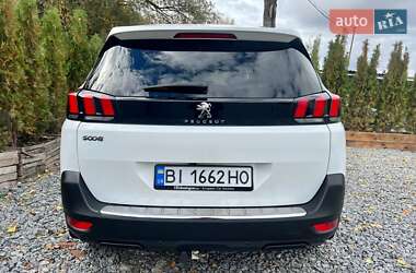 Внедорожник / Кроссовер Peugeot 5008 2017 в 