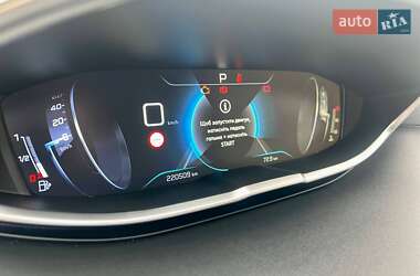 Внедорожник / Кроссовер Peugeot 5008 2017 в 