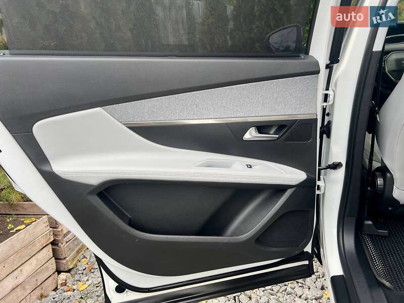 Позашляховик / Кросовер Peugeot 5008 2017 в Полтаві фото 62 Позашляховик / Кросовер Peugeot 5008 2017 в Полтаві