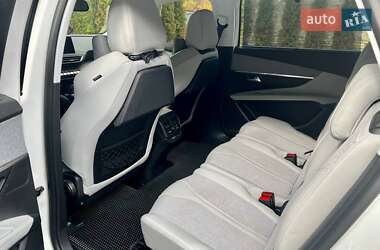 Внедорожник / Кроссовер Peugeot 5008 2017 в 