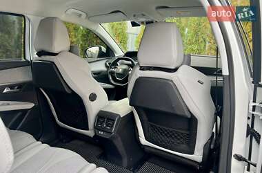 Внедорожник / Кроссовер Peugeot 5008 2017 в 