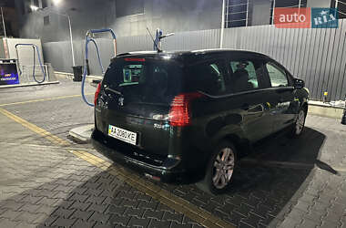 Микровэн Peugeot 5008 2010 в 