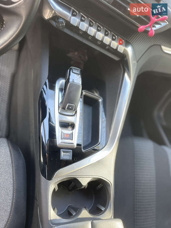 Позашляховик / Кросовер Peugeot 5008 2020 в Яворові фото 13 Позашляховик / Кросовер Peugeot 5008 2020 в Яворові