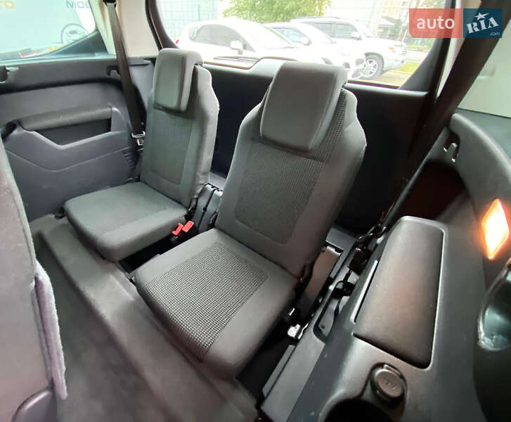 Микровэн Peugeot 5008 2013 в Ровно