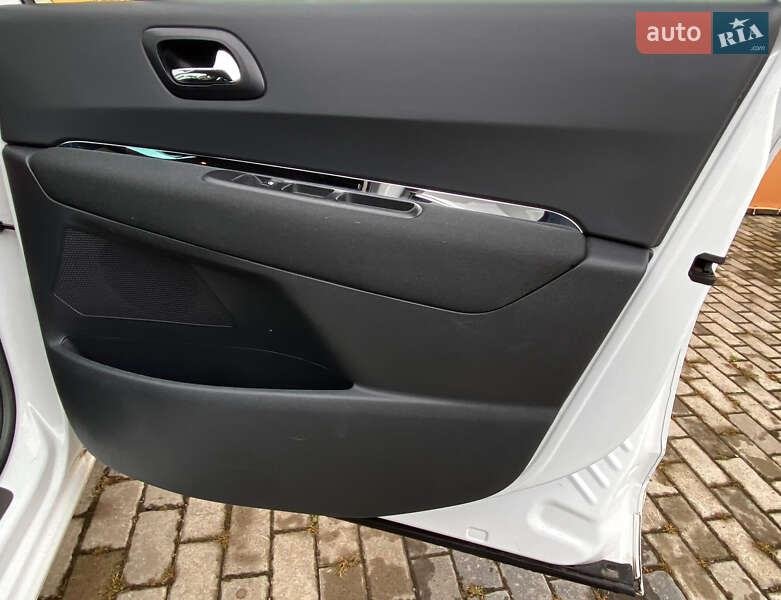 Микровэн Peugeot 5008 2013 в Ровно