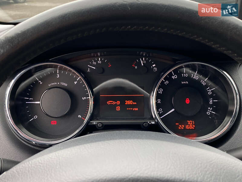 Микровэн Peugeot 5008 2013 в Ровно