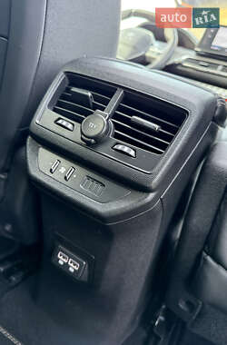 Внедорожник / Кроссовер Peugeot 5008 2022 в 