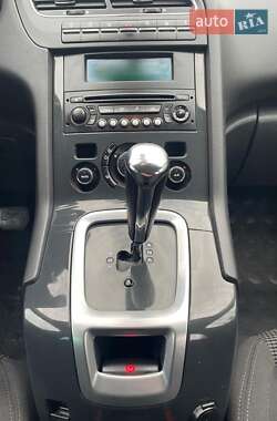 Микровэн Peugeot 5008 2010 в 