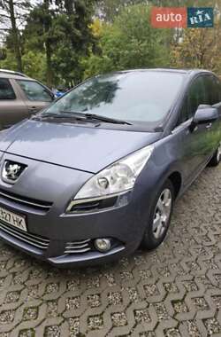 Мікровен Peugeot 5008 2011 в  фото 2 Мікровен Peugeot 5008 2011 в