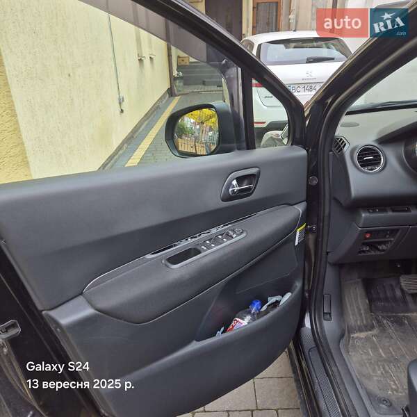 Мікровен Peugeot 5008 2014 в Львові фото 18 Мікровен Peugeot 5008 2014 в Львові