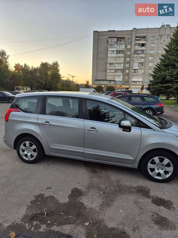 Микровэн Peugeot 5008 2011 в Львове фото 8 Микровэн Peugeot 5008 2011 в Львове