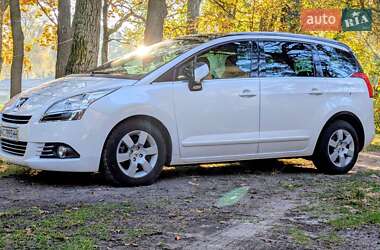 Микровэн Peugeot 5008 2010 в 