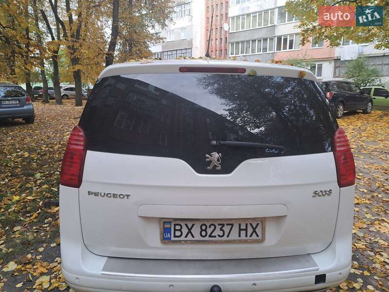 Микровэн Peugeot 5008 2013 в 