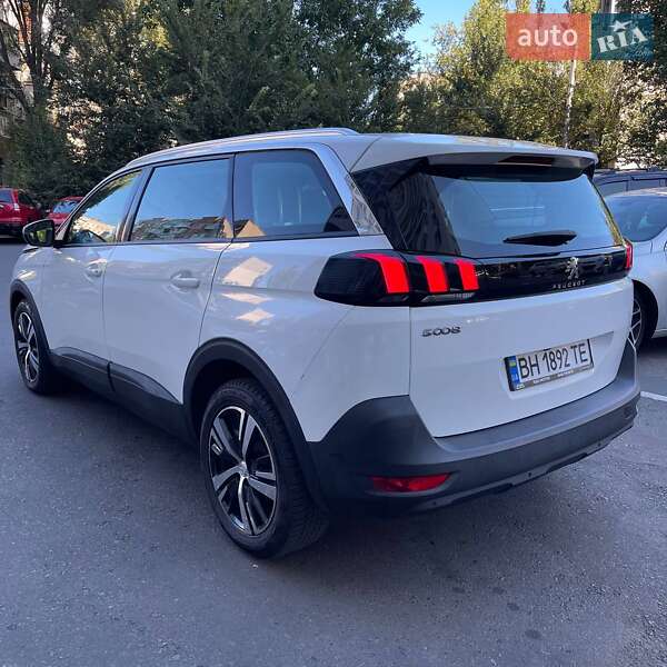 Позашляховик / Кросовер Peugeot 5008 2018 в Одесі фото 4 Позашляховик / Кросовер Peugeot 5008 2018 в Одесі