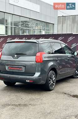Микровэн Peugeot 5008 2013 в 