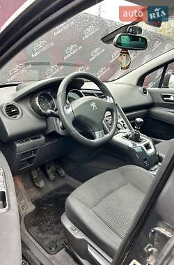 Микровэн Peugeot 5008 2013 в 