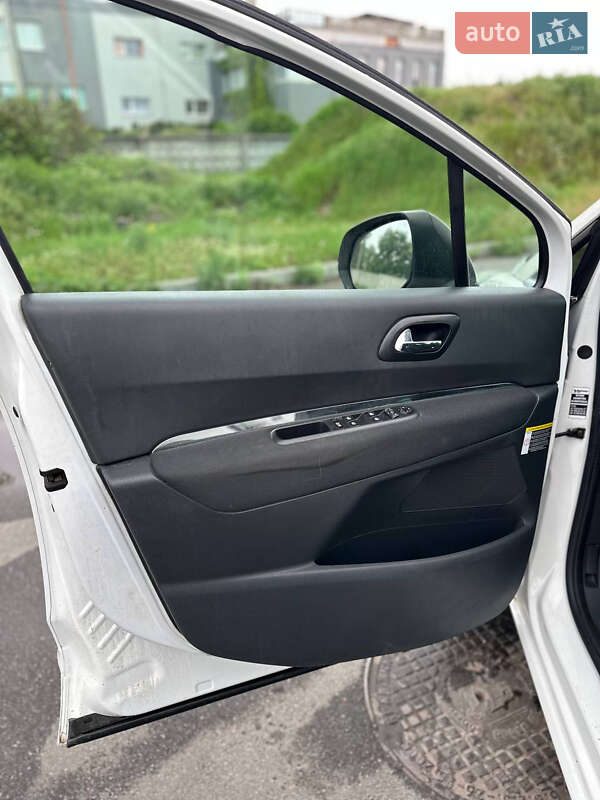 Мікровен Peugeot 5008 2011 в Житомирі фото 8 Мікровен Peugeot 5008 2011 в Житомирі
