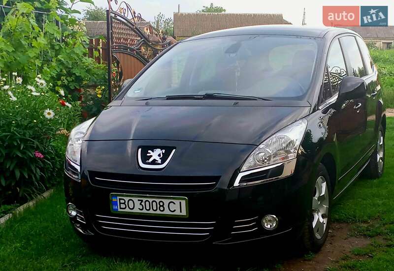 Микровэн Peugeot 5008 2011 в Збараже