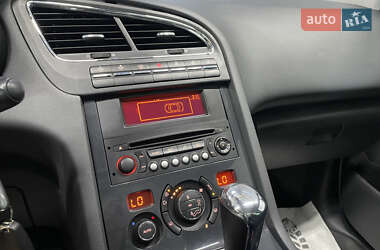 Мікровен Peugeot 5008 2011 в  фото 49 Мікровен Peugeot 5008 2011 в