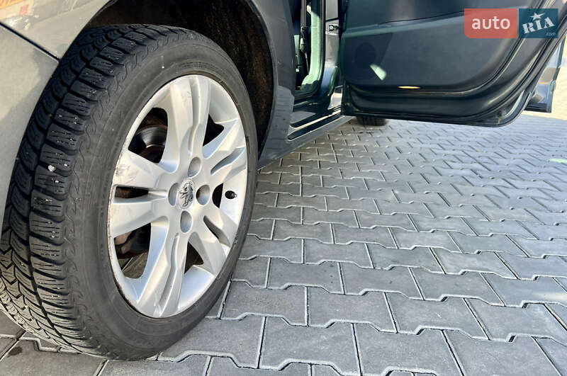 Микровэн Peugeot 5008 2009 в Луцке фото 6 Микровэн Peugeot 5008 2009 в Луцке