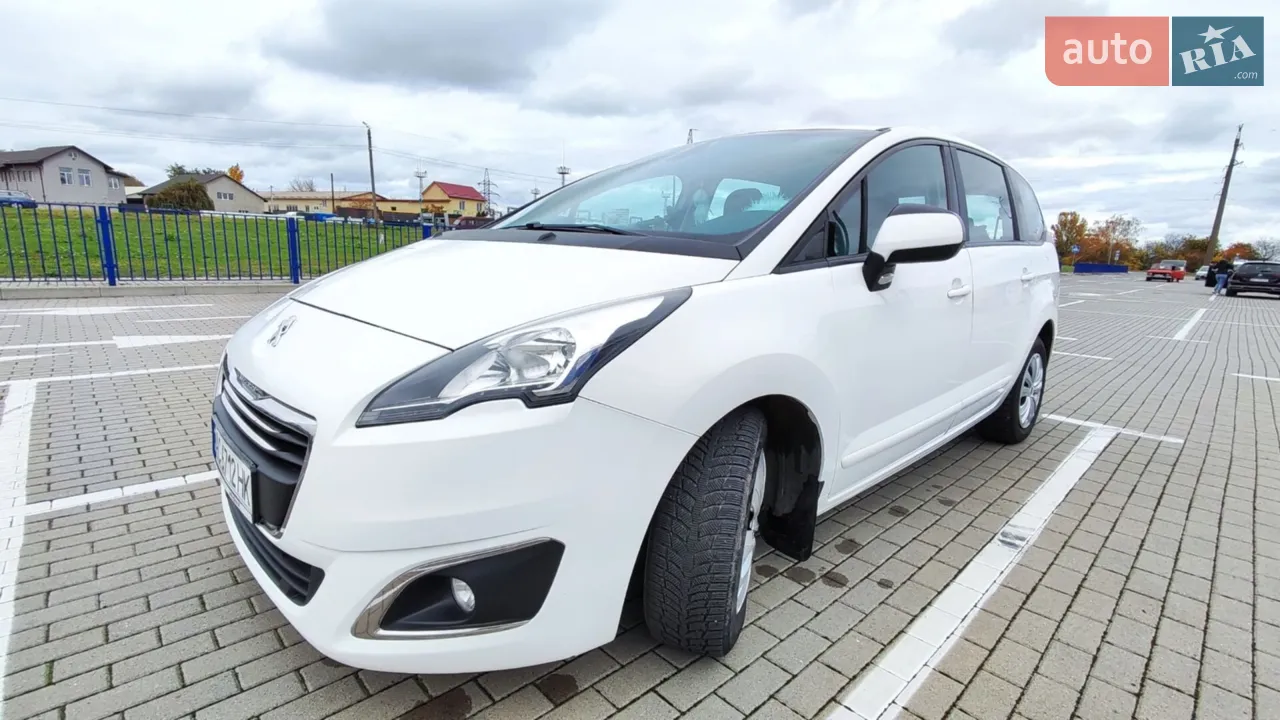 Продам своє любиме авто (жіноче / сімейне). Просте у дизайні та користуванні, містке, м'яке, тихе, практичне та економне у використанні та водночас естетичне. Комфортна температура і влітку, і взимку завдяки кондиціонеру )

Без дорожніх "пригод" та навіть поломок як таких. Завжди надавалось вчасне та належне технічне обслуговування (чоловік - автомеханік)). Не потребує ніяких вкладень, готове до зими )

Продаємо з причини, бо сім'я все збільшується ))) і потрібне щось ще місткіше, щоб розмістити нас усіх і не лише нас ))) тому, можливий і обмін з нашою доплатою.

Більш нічого додати - ЛЮБИМЕ - і мною, і дітьми. Сподіваємось буде такою ж і для наступного її власника / власниці / власників )