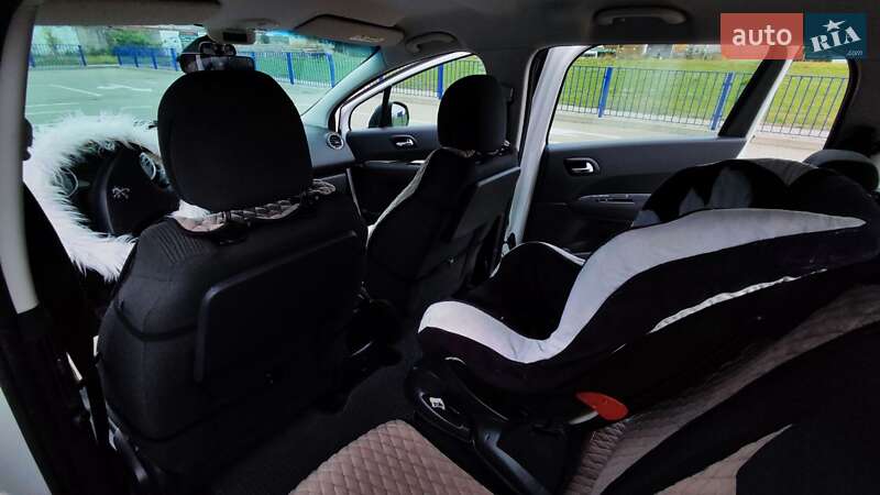 Мікровен Peugeot 5008 2014 в Нововолинську фото 14 Мікровен Peugeot 5008 2014 в Нововолинську