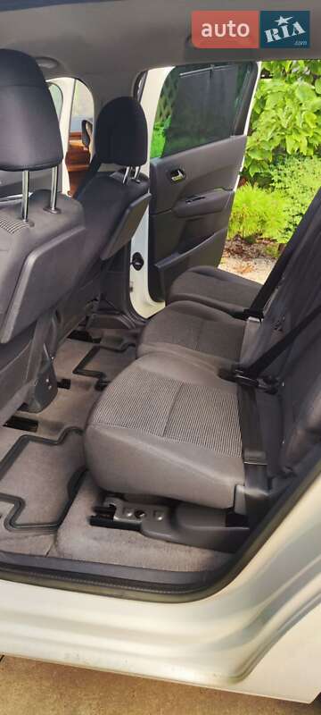 Мікровен Peugeot 5008 2014 в Коломиї