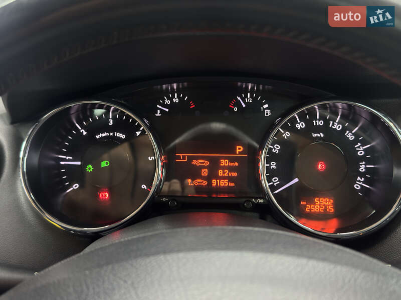 Микровэн Peugeot 5008 2011 в Львове