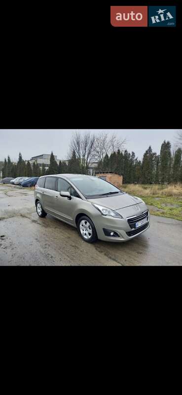 Peugeot 5008 2015