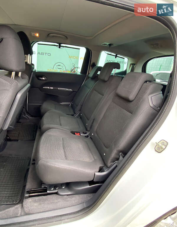 Микровэн Peugeot 5008 2013 в Ровно фото 18 Микровэн Peugeot 5008 2013 в Ровно