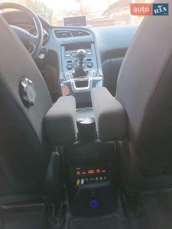Микровэн Peugeot 5008 2011 в Виннице фото 26 Микровэн Peugeot 5008 2011 в Виннице
