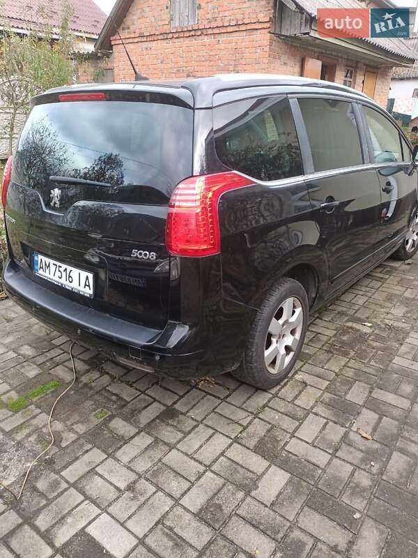 Микровэн Peugeot 5008 2013 в Житомире