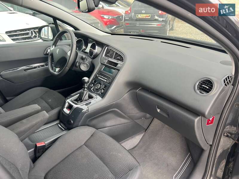 Микровэн Peugeot 5008 2015 в Коломые