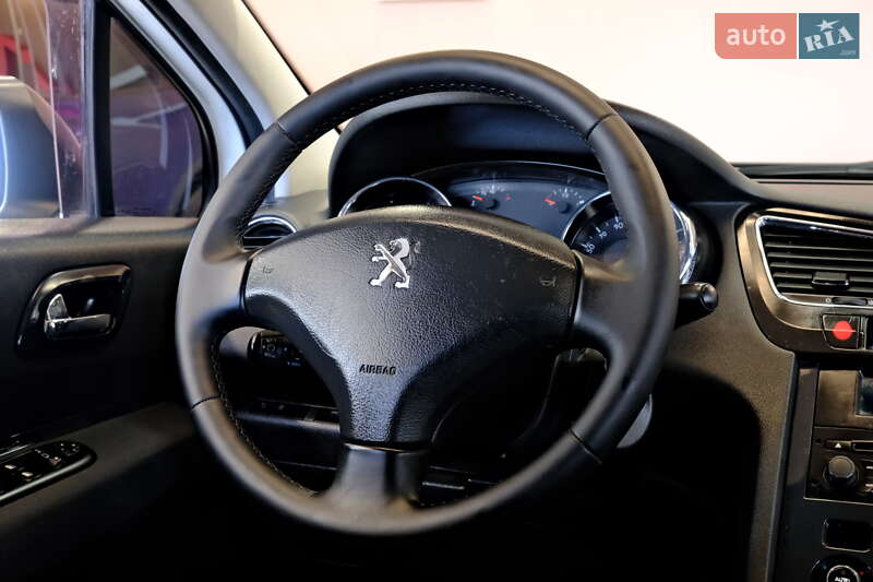 Микровэн Peugeot 5008 2014 в Одессе