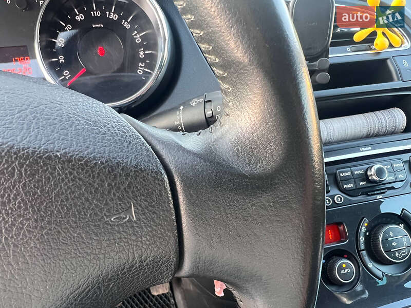 Микровэн Peugeot 5008 2011 в Радивилове фото 15 Микровэн Peugeot 5008 2011 в Радивилове