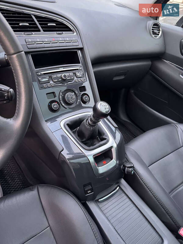 Микровэн Peugeot 5008 2010 в Луцке фото 15 Микровэн Peugeot 5008 2010 в Луцке