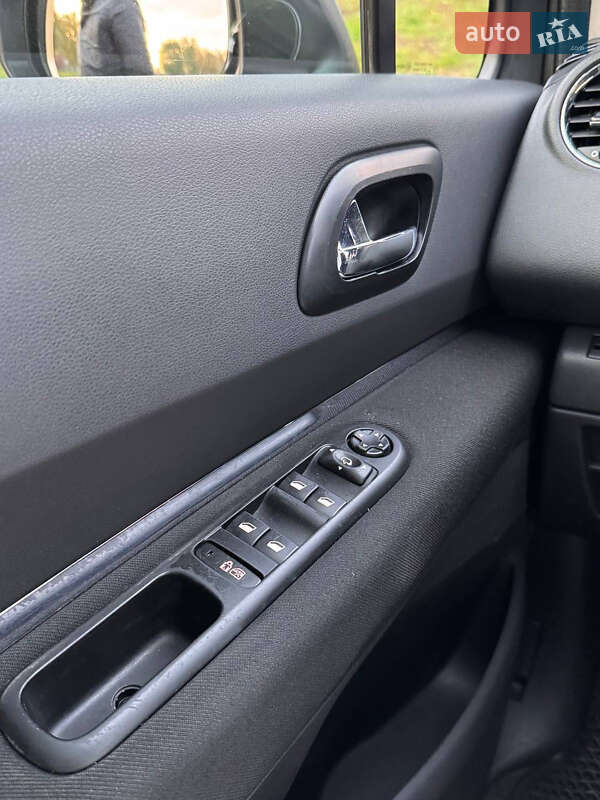 Микровэн Peugeot 5008 2010 в Луцке фото 19 Микровэн Peugeot 5008 2010 в Луцке