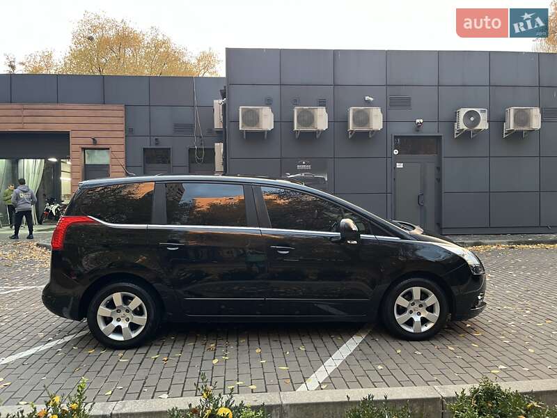 Микровэн Peugeot 5008 2013 в Киеве фото 2 Микровэн Peugeot 5008 2013 в Киеве