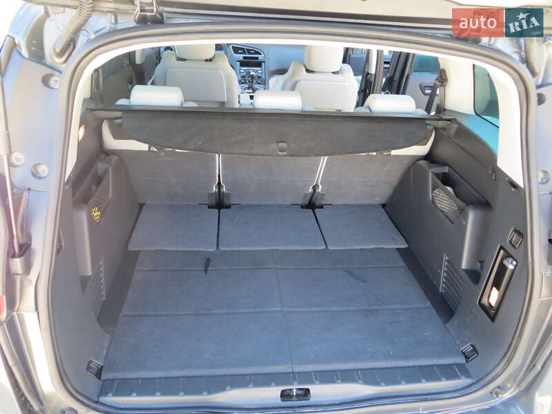 Микровэн Peugeot 5008 2013 в Каменец-Подольском