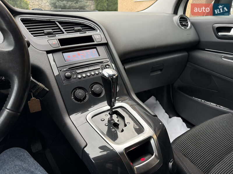 Микровэн Peugeot 5008 2012 в Тернополе