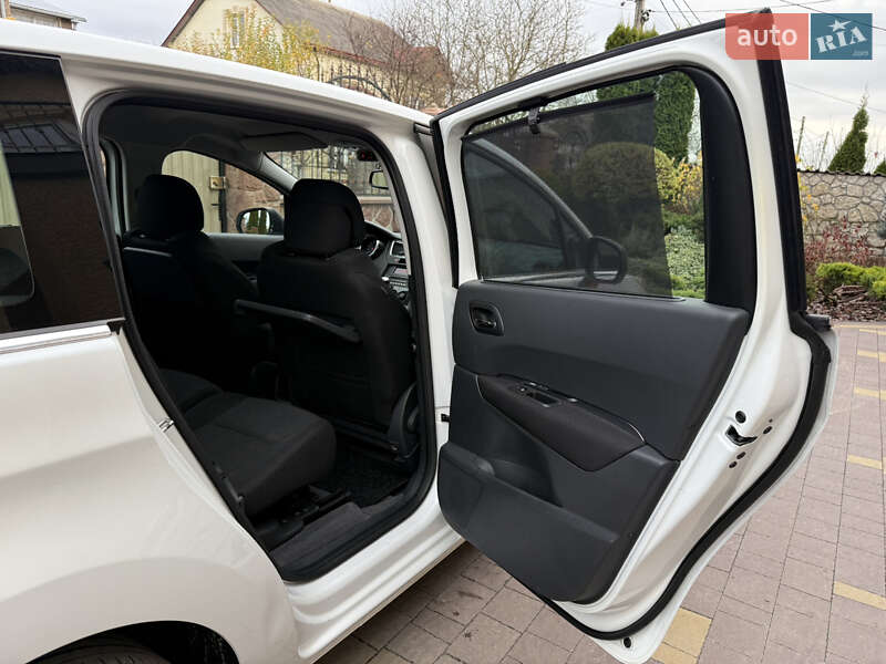 Микровэн Peugeot 5008 2012 в Тернополе