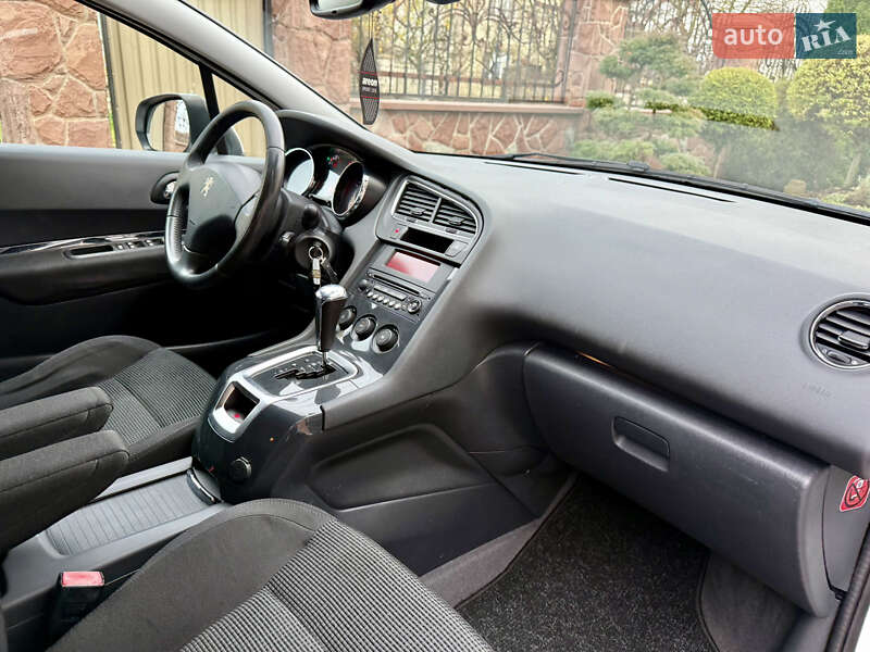 Микровэн Peugeot 5008 2012 в Тернополе
