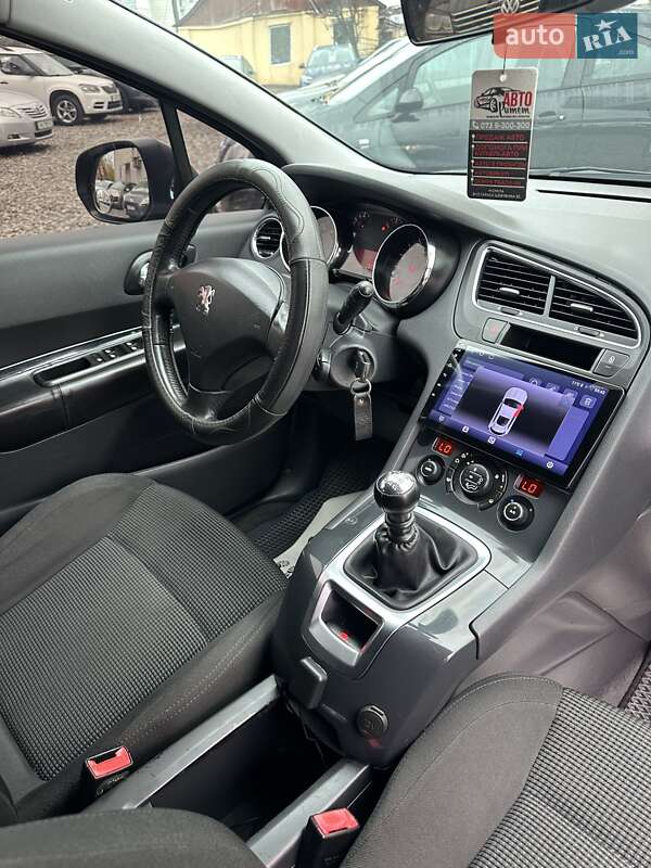 Микровэн Peugeot 5008 2010 в Смеле